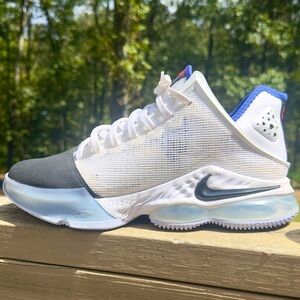 Nike Lebron James 19 XIX Low White Black Toe Sneaker Basketball Mens 9.5 NEW